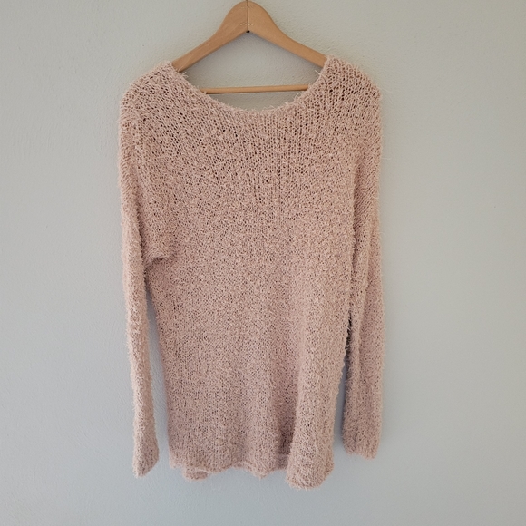 Vince Tan Peach Eyelash Shaggy Open Knit Sweater Size M Boat Neck Long Sleeves - Picture 2 of 9